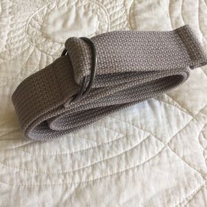 Adjustable gray belt